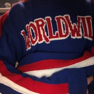 Forever 21 ‘worldwide’ turtleneck sweater